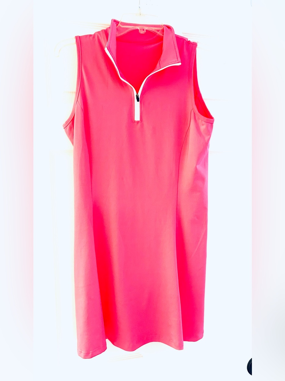 NWOT Zip up Sleeveless Tennis/Golf Dress for Women with Separate Shorts